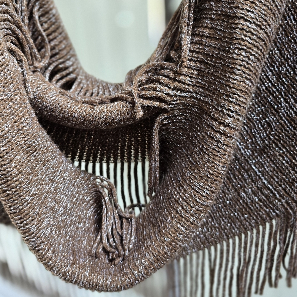 INFINITI FRINGED KNIT SCARF NWT